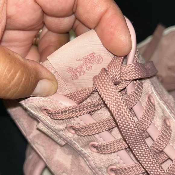 Coach Pink Sneakers Classic Low-Top Design - Picture 15 of 16